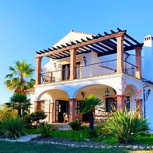 Encinas Villa